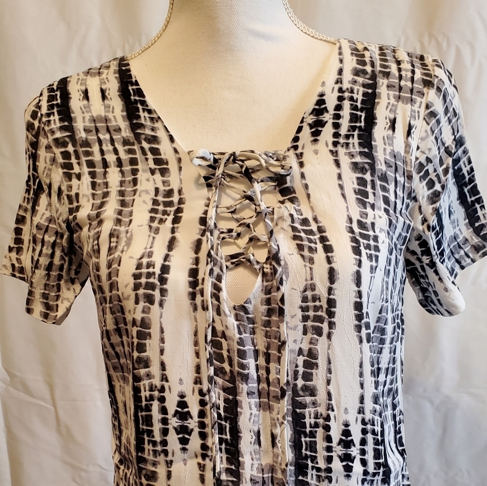 Lucy Love Women's Casual Mini Dress - Picture 3 of 11
